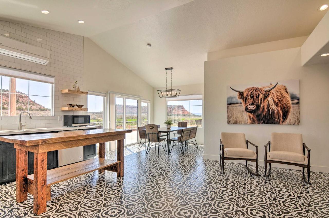 Modern Ranch House With Fire Pit And Valley Views คาแนบ ภายนอก รูปภาพ