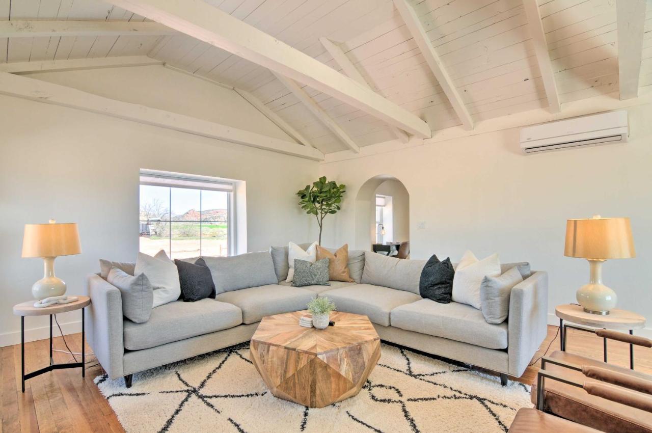 Modern Ranch House With Fire Pit And Valley Views คาแนบ ภายนอก รูปภาพ