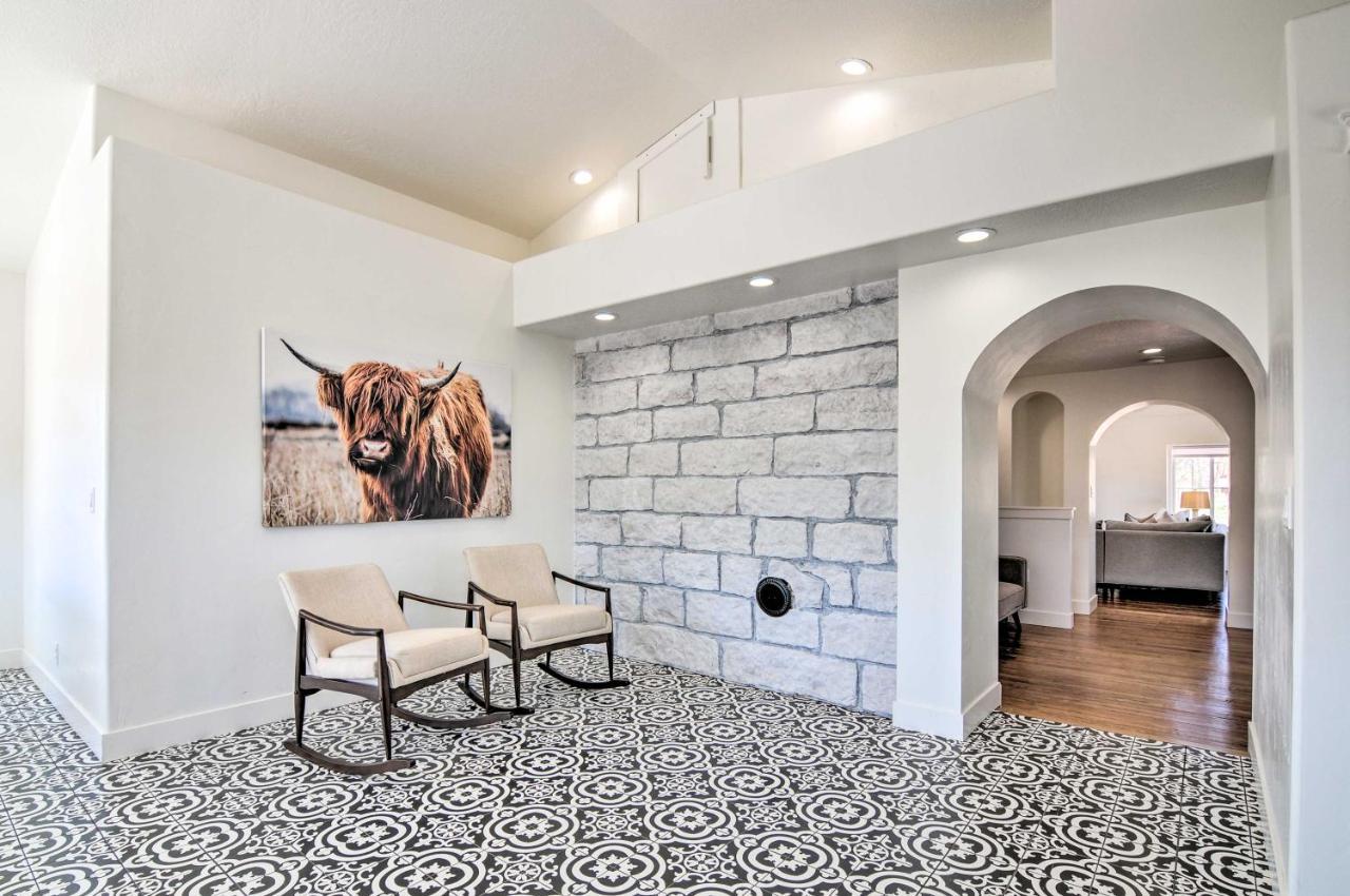 Modern Ranch House With Fire Pit And Valley Views คาแนบ ภายนอก รูปภาพ