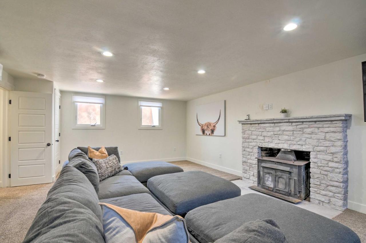 Modern Ranch House With Fire Pit And Valley Views คาแนบ ภายนอก รูปภาพ